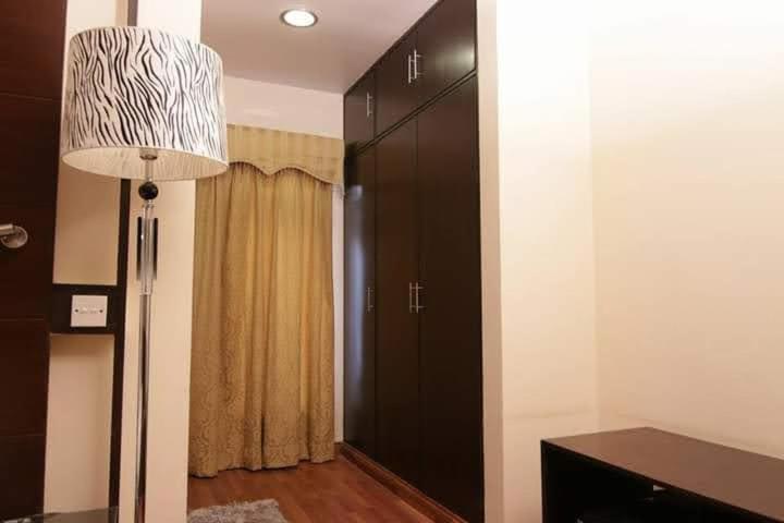 Hira Guest House カラチ エクステリア 写真