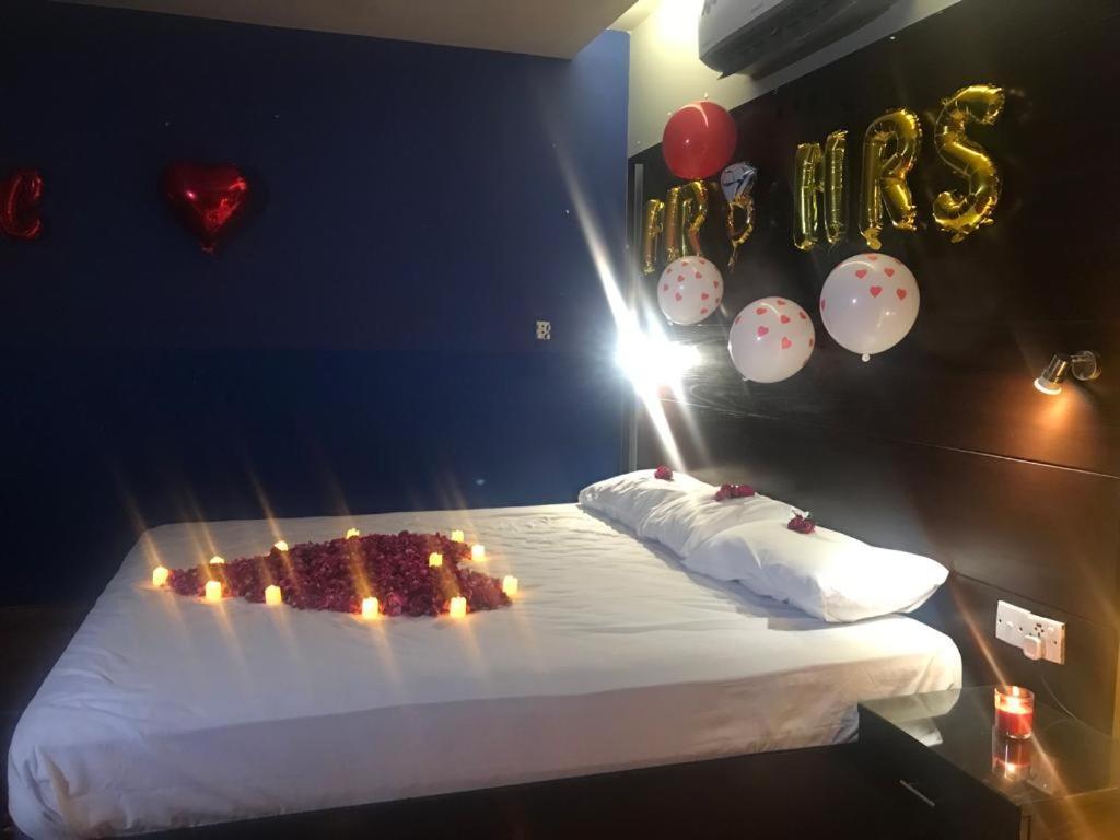 Hira Guest House カラチ エクステリア 写真