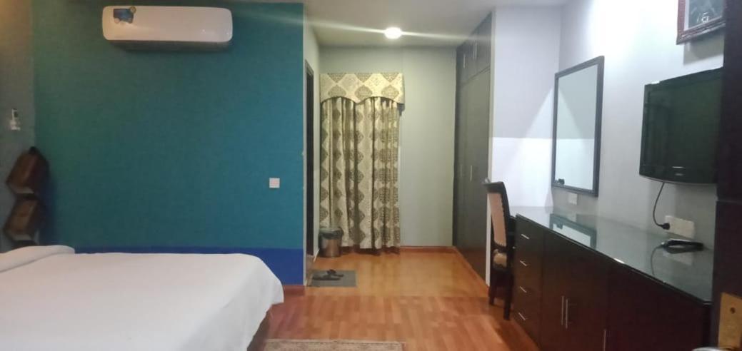 Hira Guest House カラチ エクステリア 写真