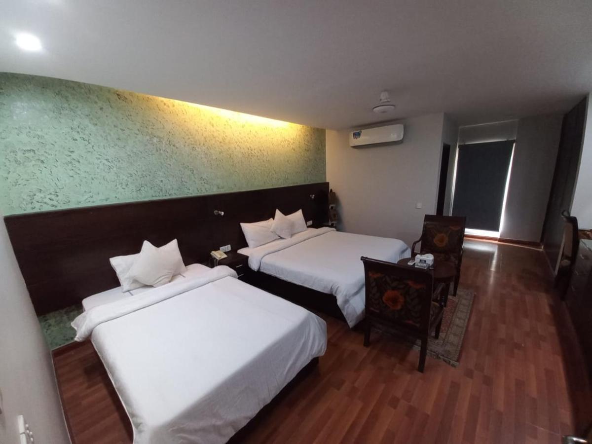 Hira Guest House カラチ エクステリア 写真