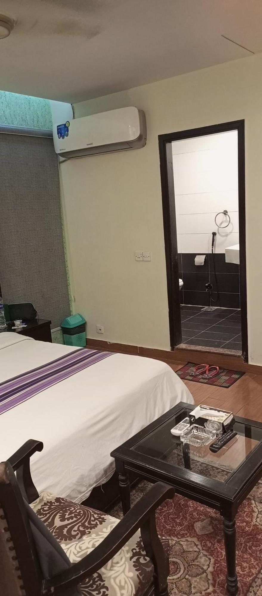 Hira Guest House カラチ エクステリア 写真